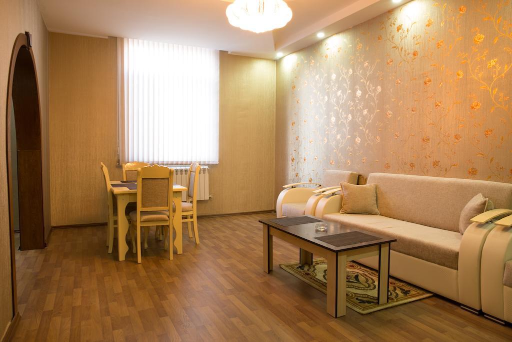 Cinema Boutique Hotel Ganja Ruang foto