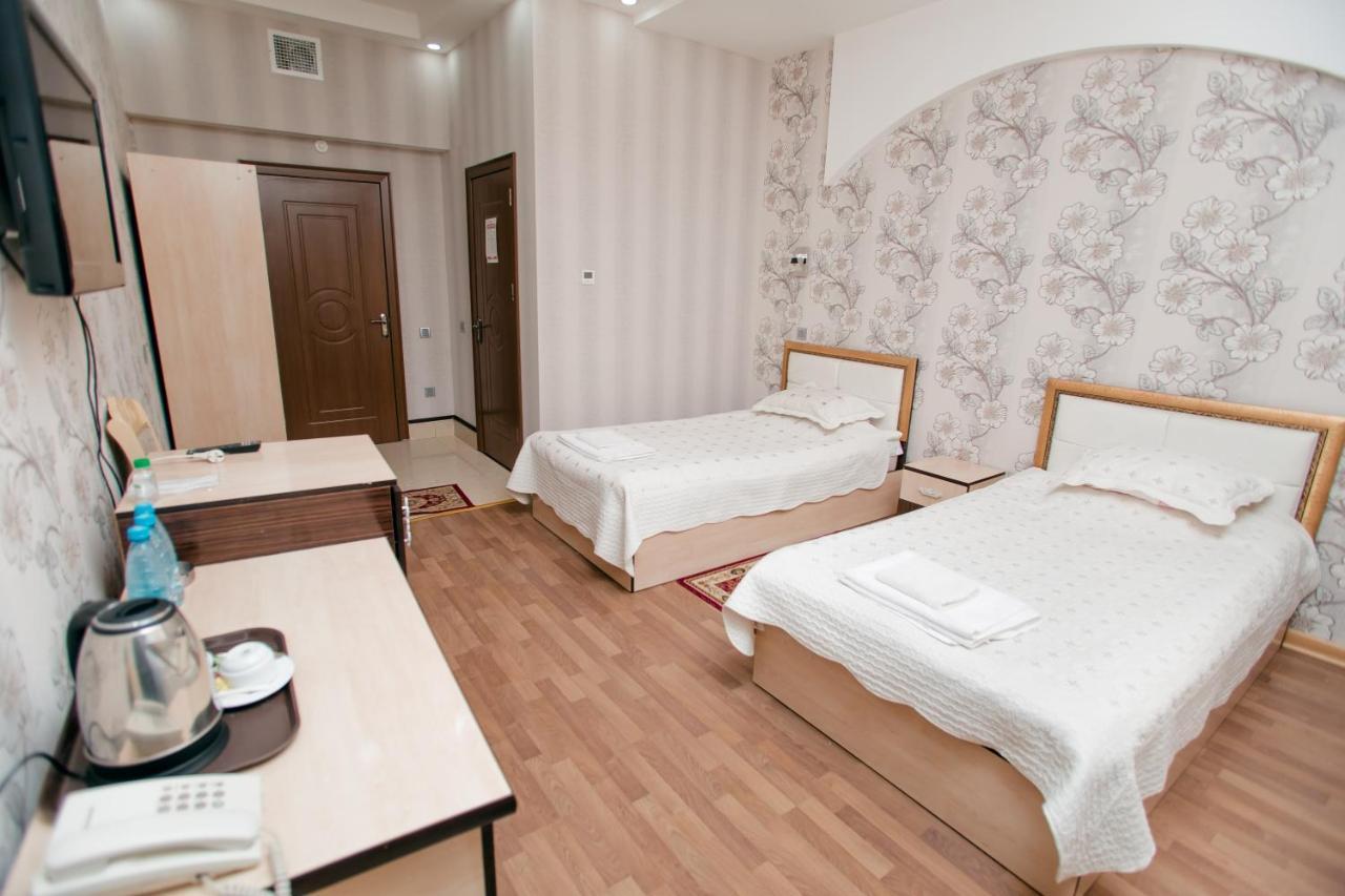 Cinema Boutique Hotel Ganja Bagian luar foto