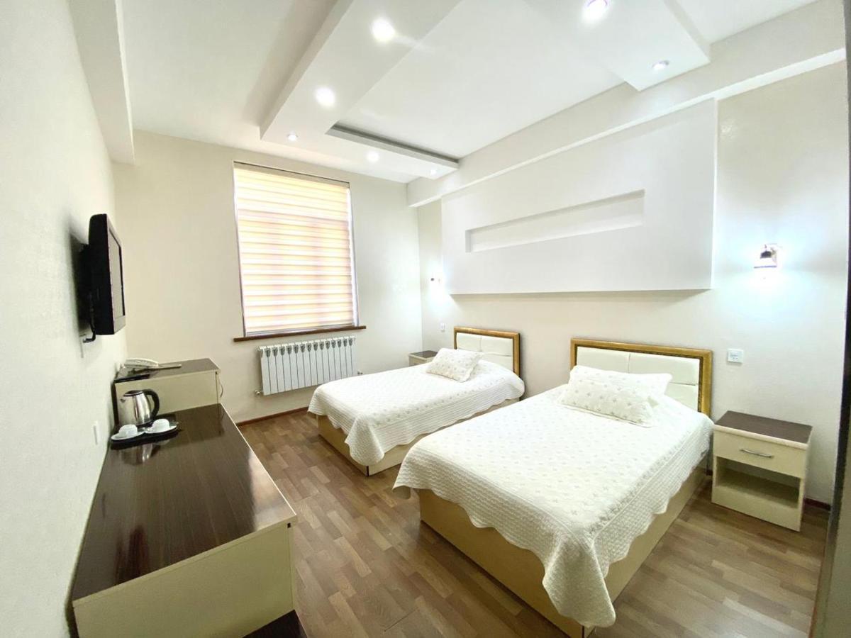 Cinema Boutique Hotel Ganja Bagian luar foto