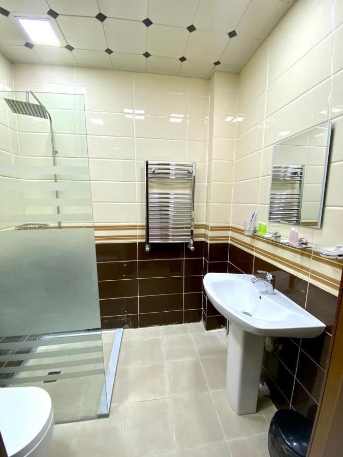 Cinema Boutique Hotel Ganja Bagian luar foto