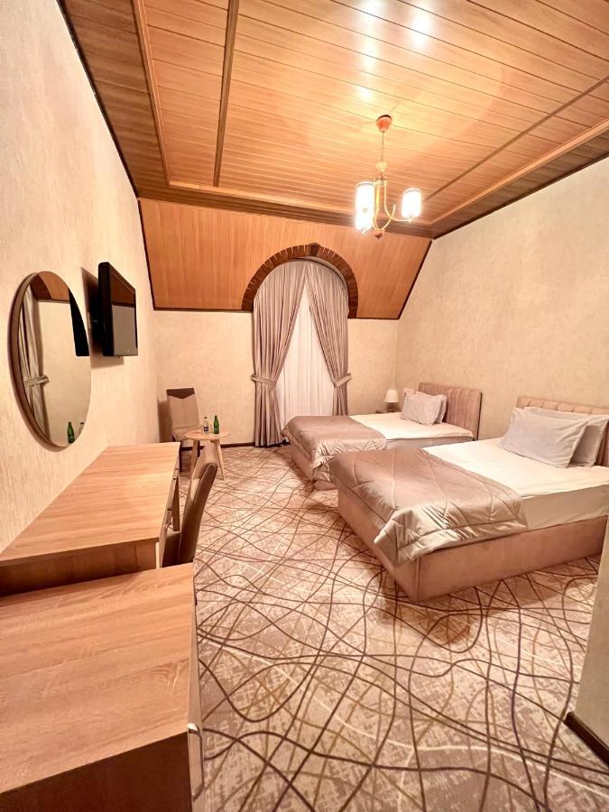 Cinema Boutique Hotel Ganja Bagian luar foto
