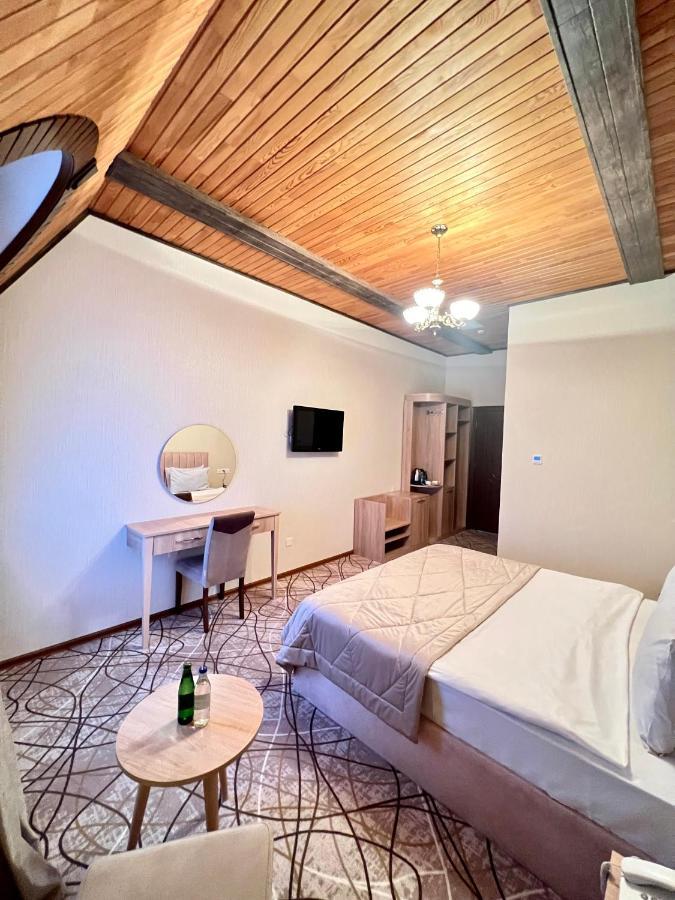 Cinema Boutique Hotel Ganja Bagian luar foto