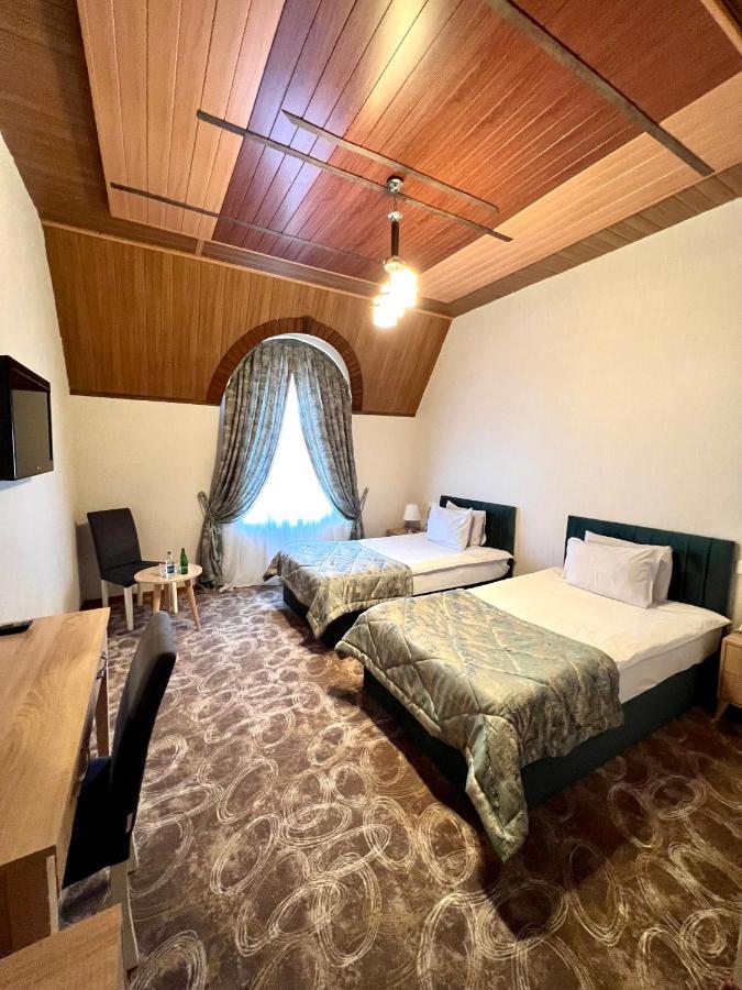 Cinema Boutique Hotel Ganja Bagian luar foto