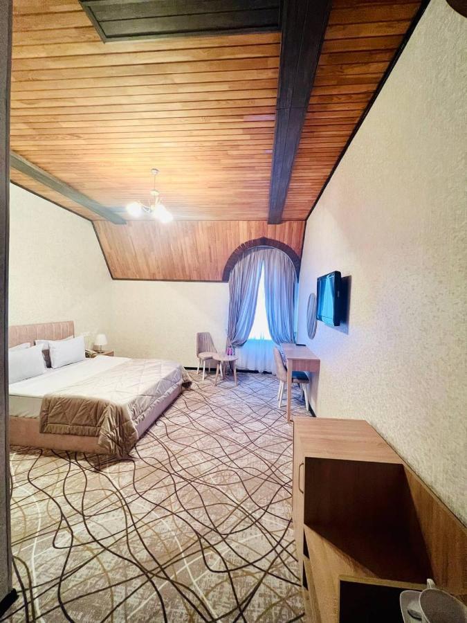 Cinema Boutique Hotel Ganja Bagian luar foto