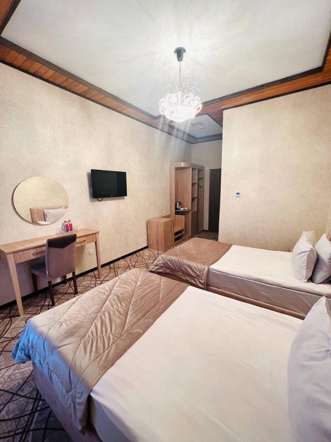 Cinema Boutique Hotel Ganja Bagian luar foto