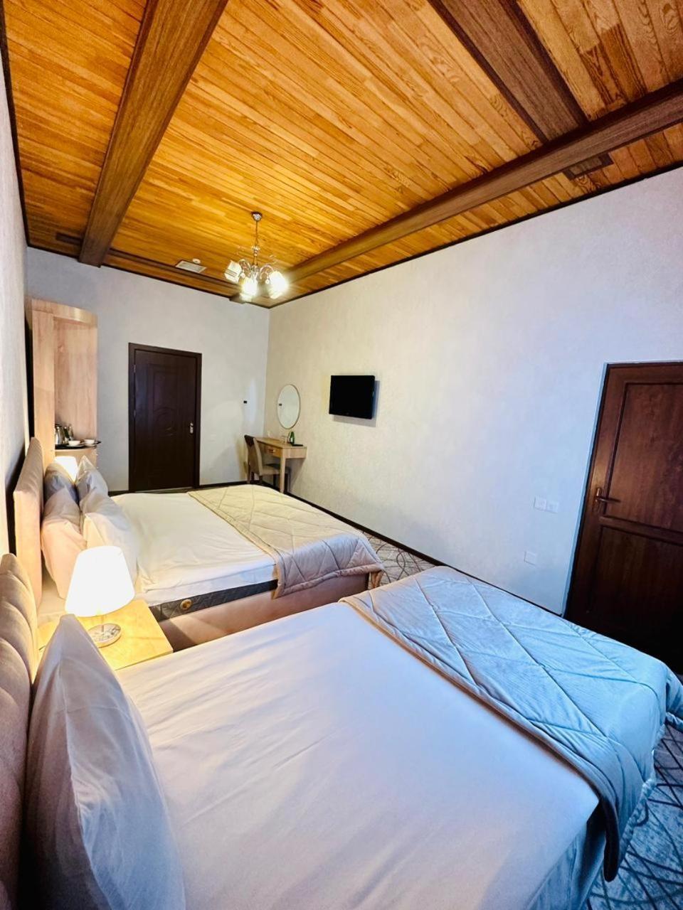 Cinema Boutique Hotel Ganja Bagian luar foto