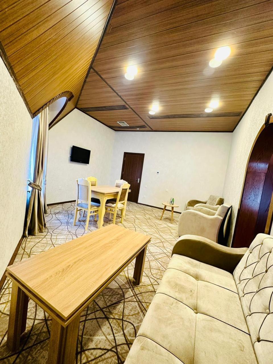 Cinema Boutique Hotel Ganja Bagian luar foto
