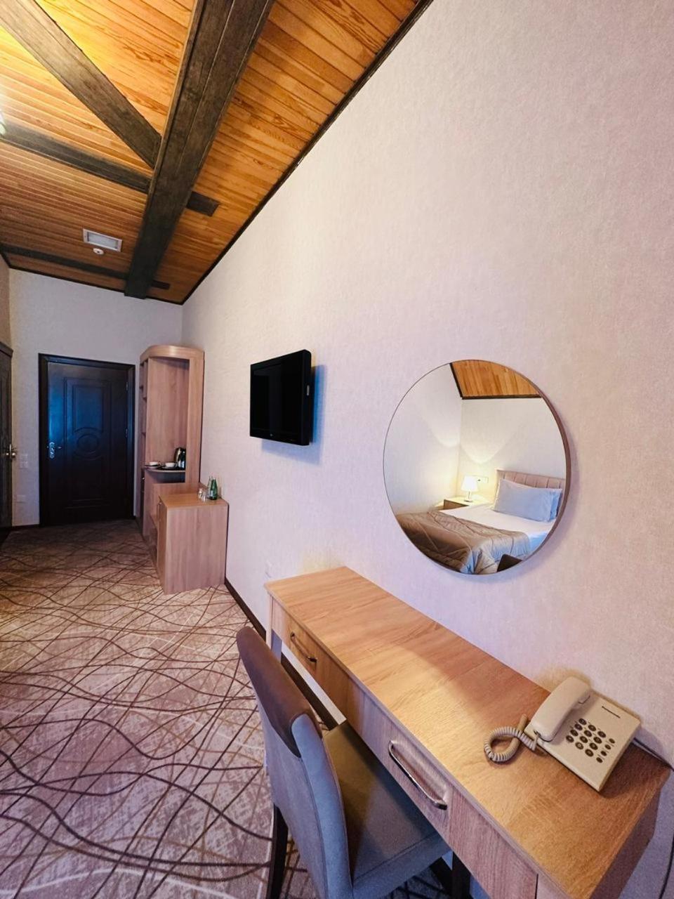 Cinema Boutique Hotel Ganja Bagian luar foto