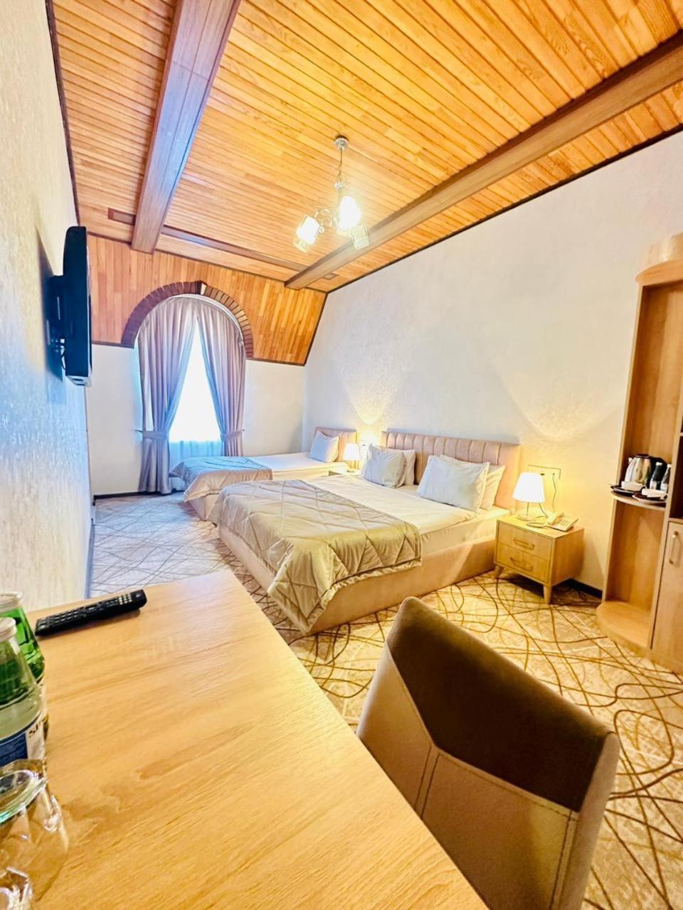 Cinema Boutique Hotel Ganja Bagian luar foto