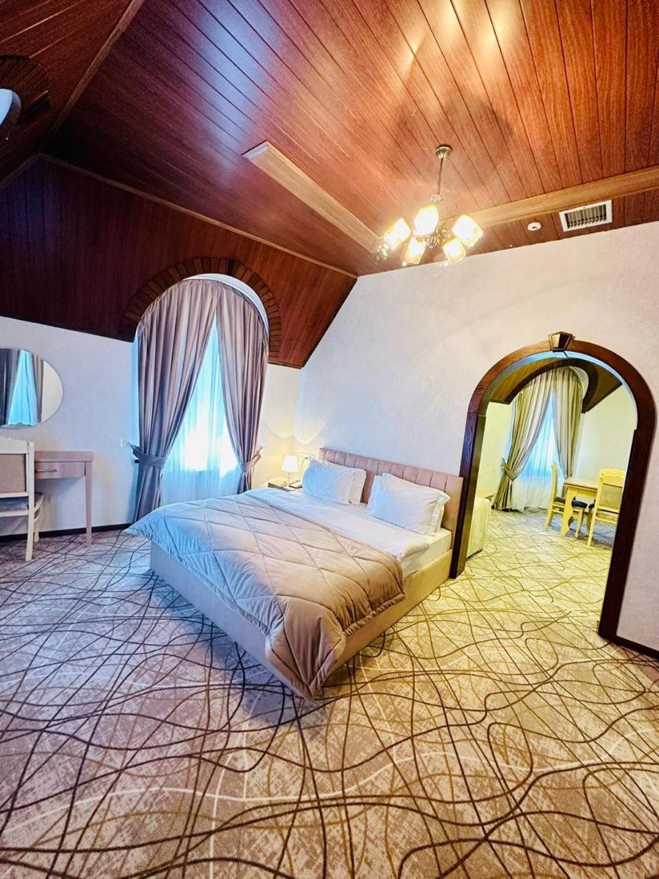 Cinema Boutique Hotel Ganja Bagian luar foto