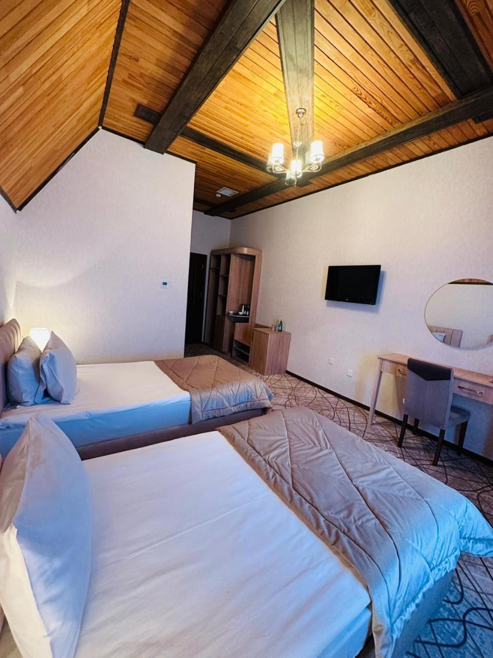 Cinema Boutique Hotel Ganja Bagian luar foto