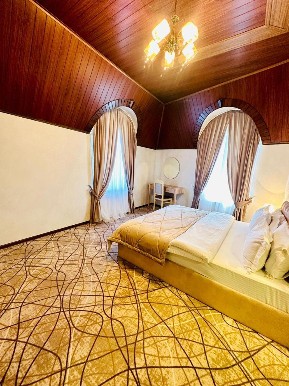 Cinema Boutique Hotel Ganja Bagian luar foto